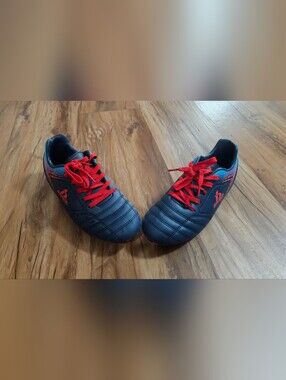 Kids Navy and Red Soccer Cleats with Red Laces Size 4.5